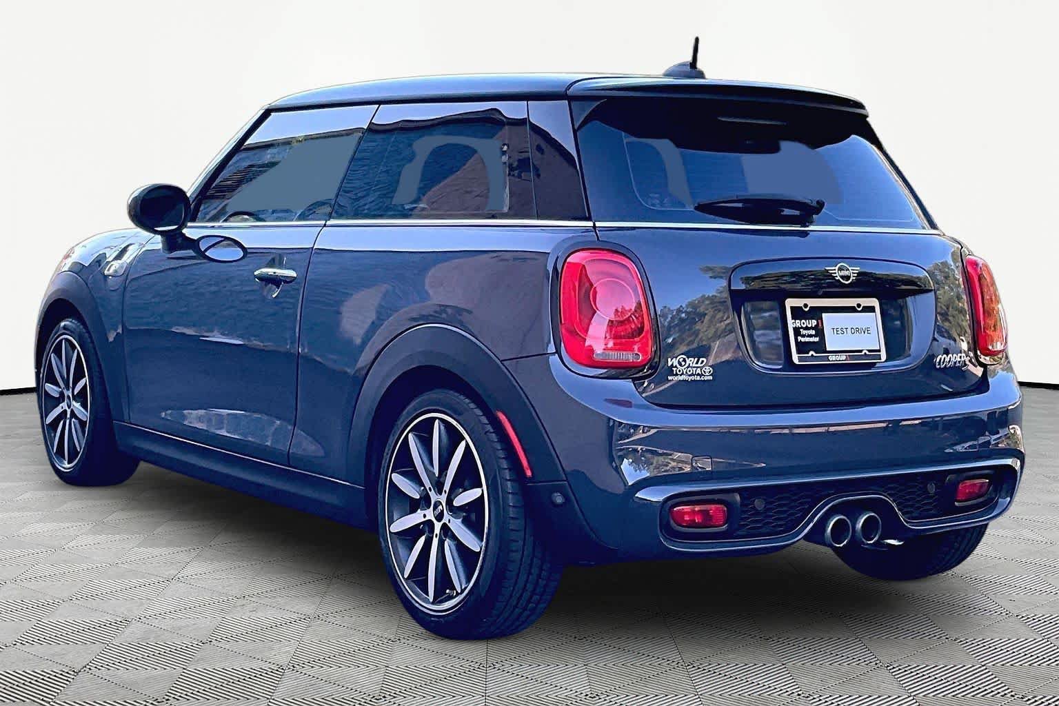 Used 2019 MINI Cooper S w/ Signature Upholstery Package FWD image 12