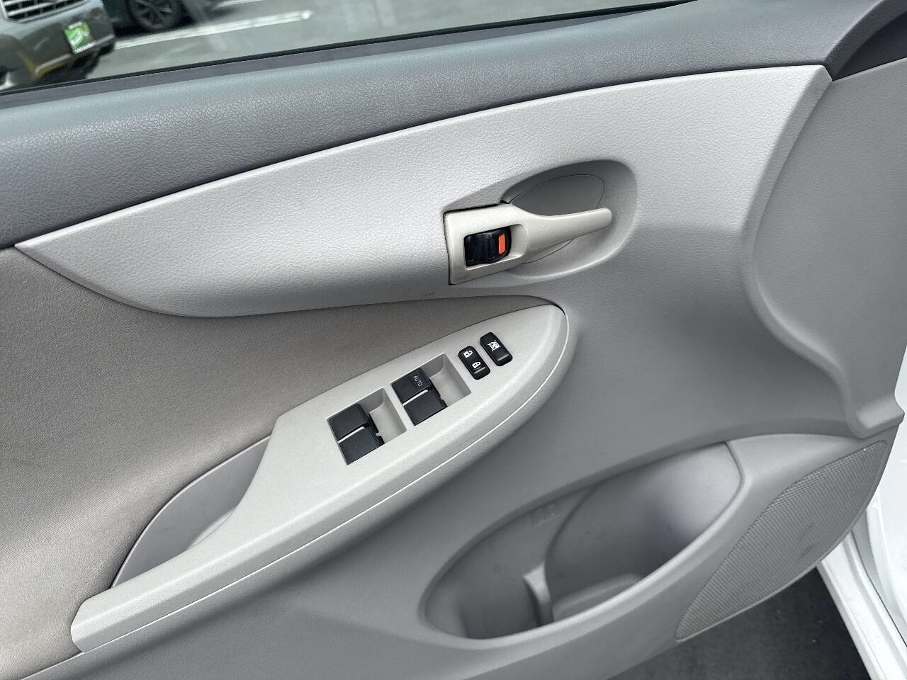 Used 2009 Toyota Corolla LE FWD image 13