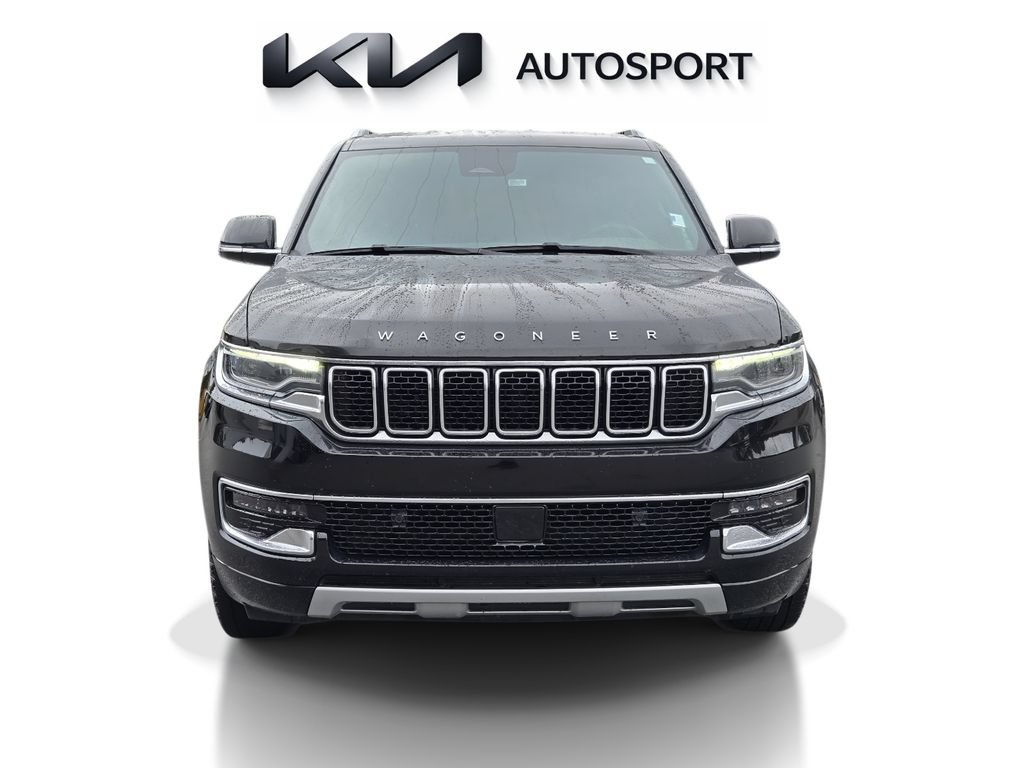 Used 2024 Jeep Wagoneer L Series II w/ Flexible Seating Group RWD image 2