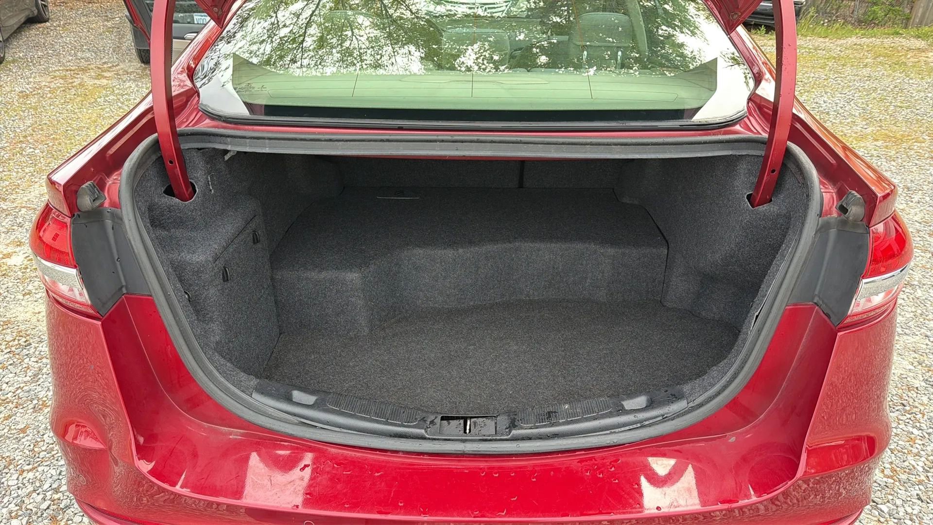 Used 2019 Ford Fusion SE image 26