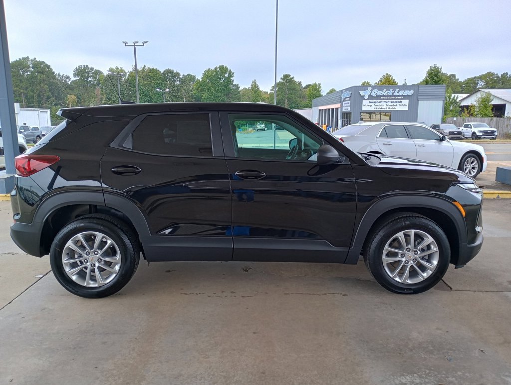 New 2026 Chevrolet TrailBlazer LS w/ LS Convenience Package FWD image 6