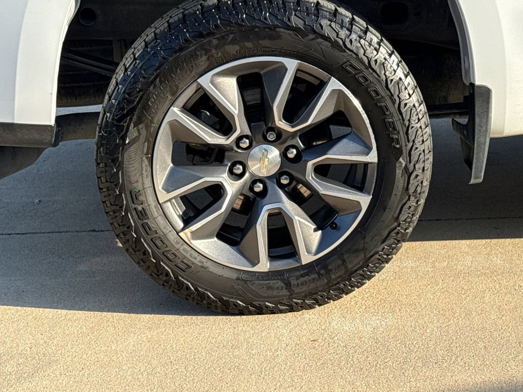 Used 2021 Chevrolet Silverado 1500 LT w/ All Star Edition Plus RWD image 11