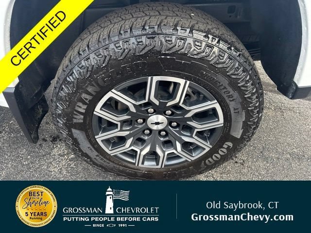 Used 2026 Chevrolet Colorado Z71 w/ Technology Package AWD/4WD image 29