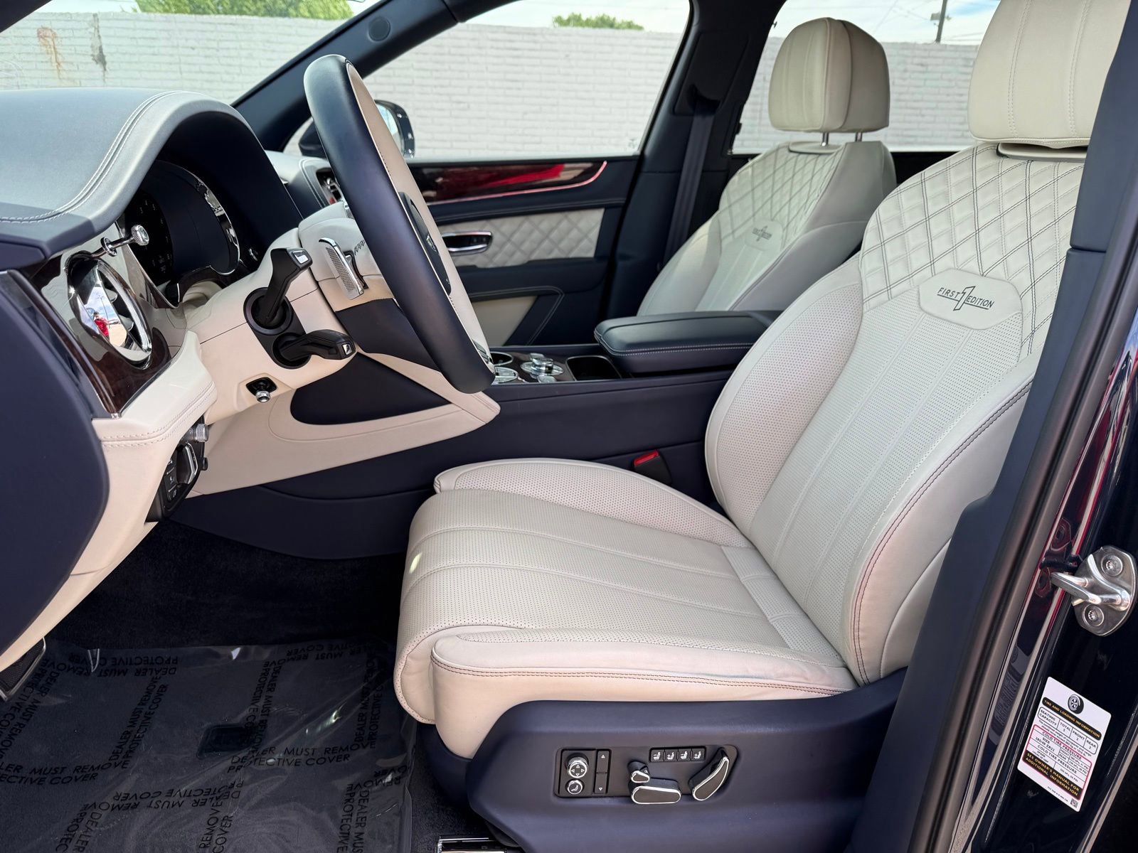 Used 2021 Bentley Bentayga image 20