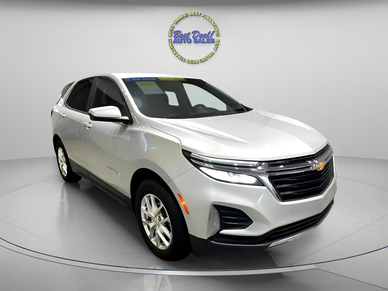 Used 2022 Chevrolet Equinox LT w/ Driver Convenience Package image 6