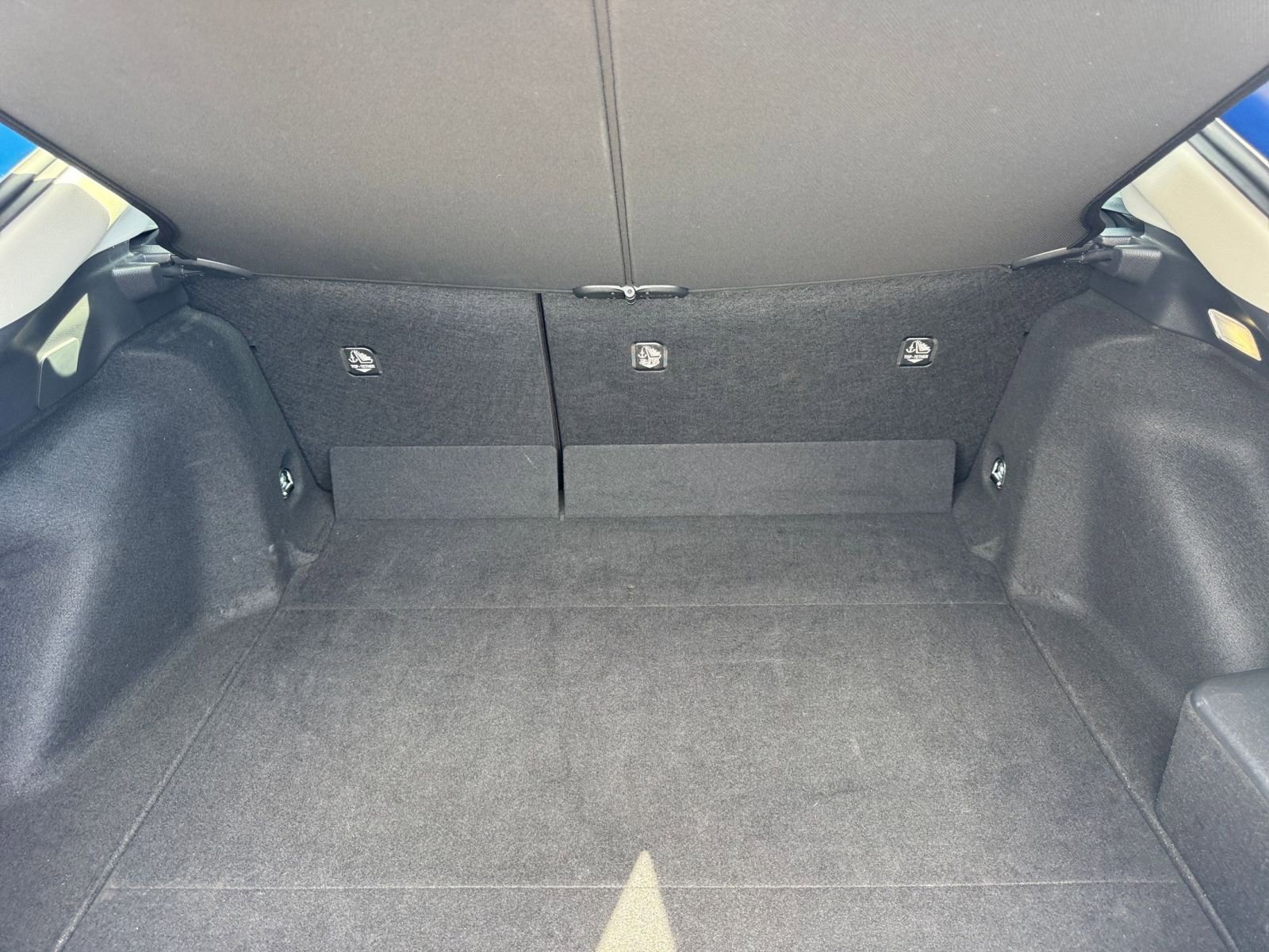 Used 2025 Toyota Prius LE image 29