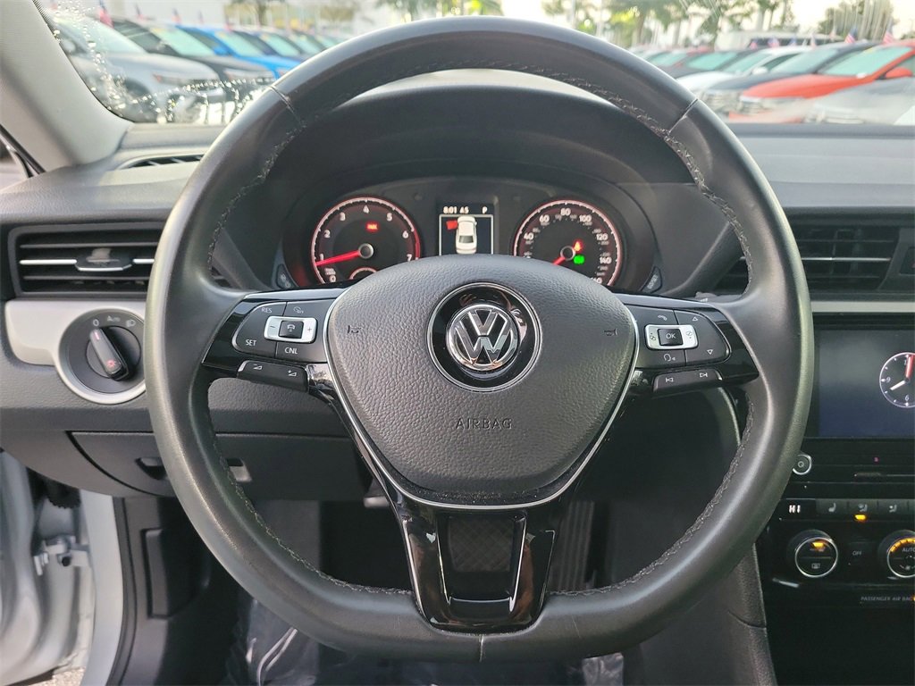 Used 2021 Volkswagen Passat 2.0T SE image 17