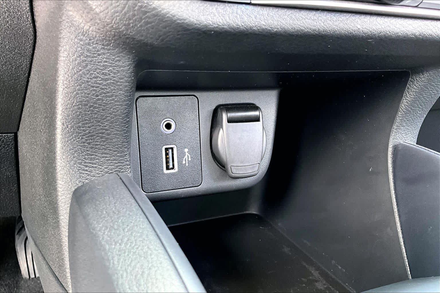 Used 2025 Nissan Versa S w/ Trunk Package FWD image 36