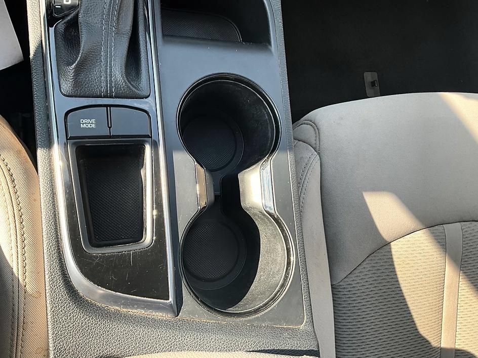 Used 2017 Hyundai Sonata SE FWD image 25