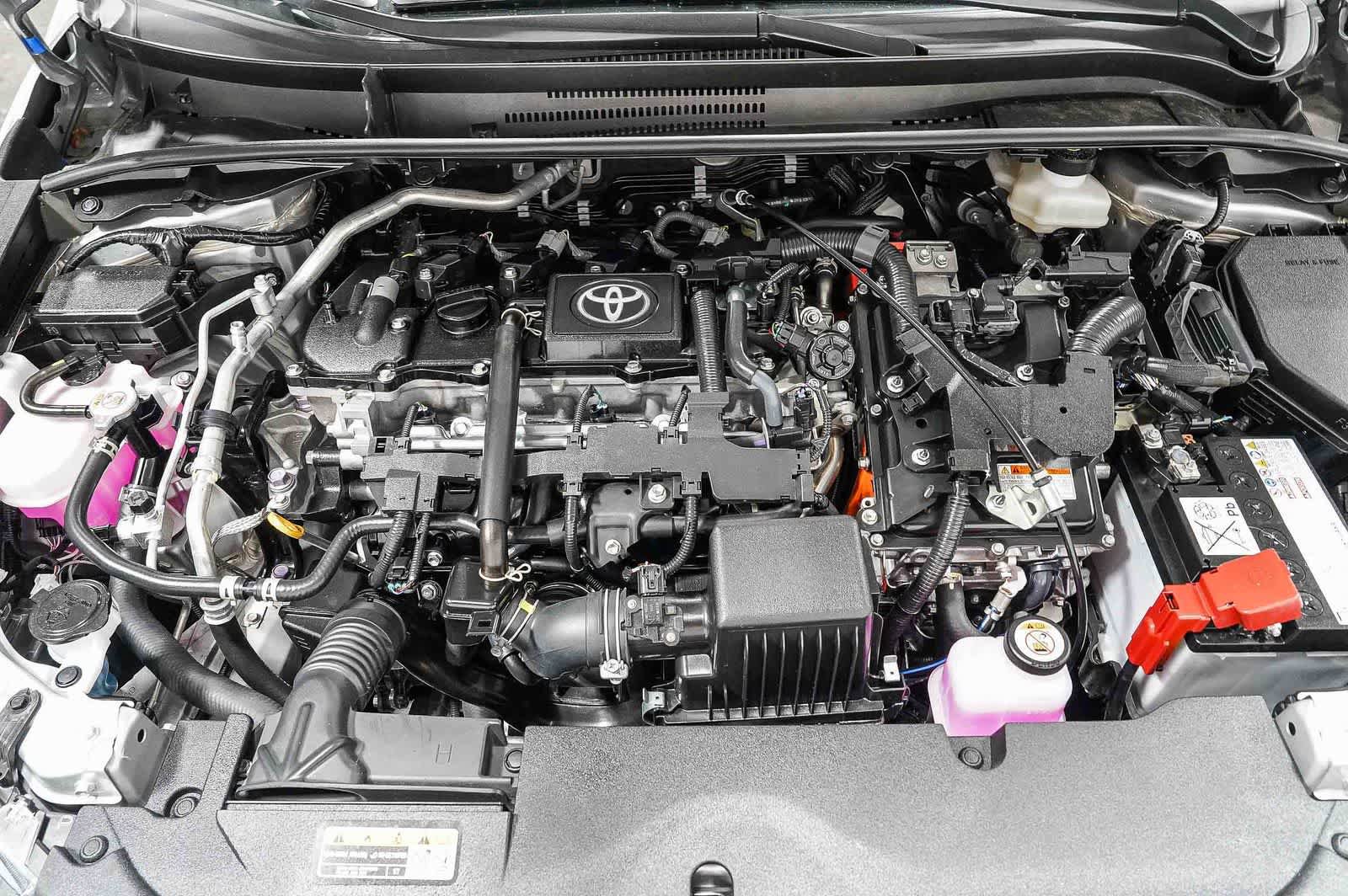 Used 2025 Toyota Corolla SE w/ SE Premium Package FWD image 28