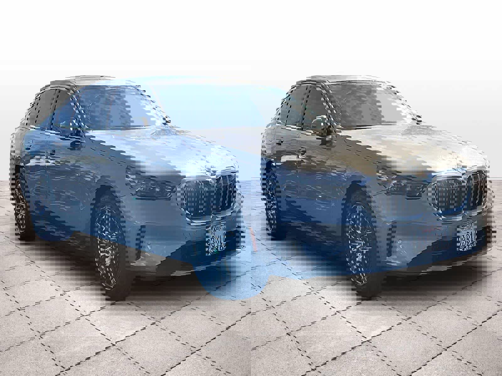 Certified 2025 BMW i5 xDrive40 w/ Premium Package image 2