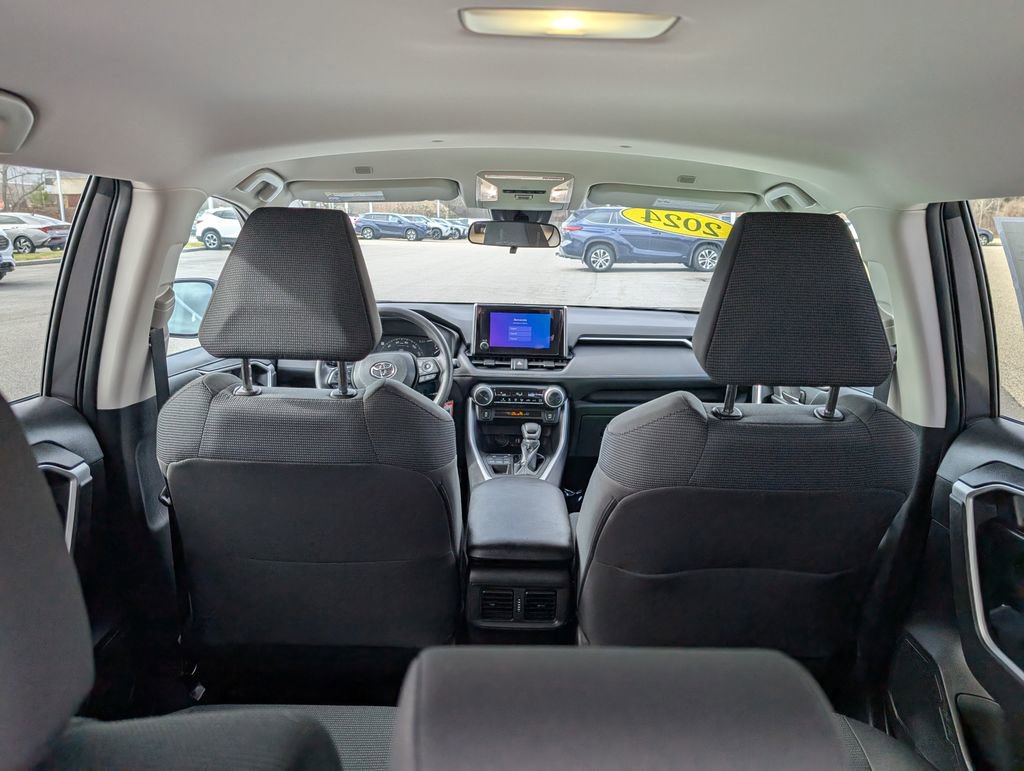 Used 2024 Toyota RAV4 LE image 14