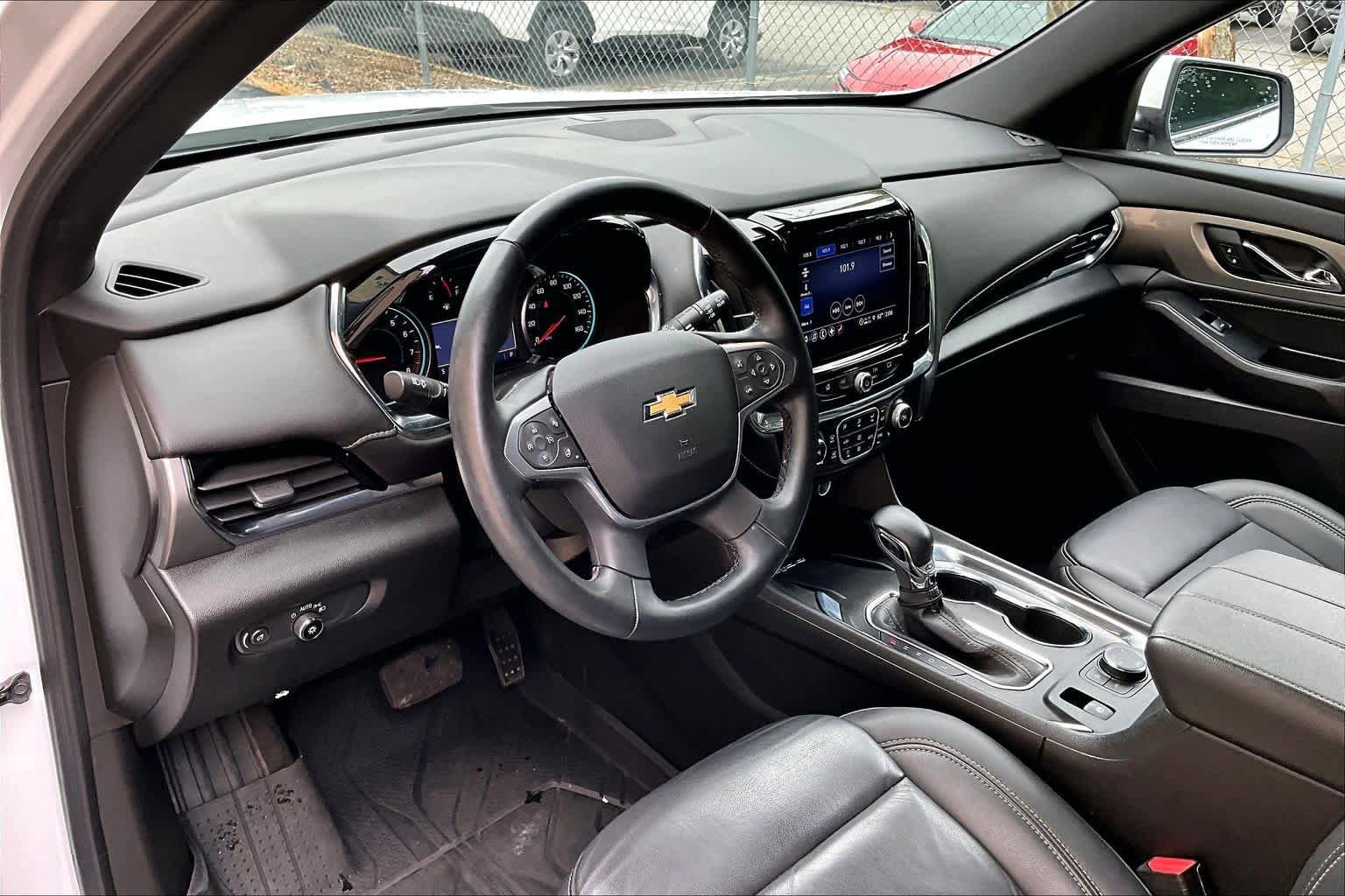 Used 2023 Chevrolet Traverse LT AWD/4WD image 17