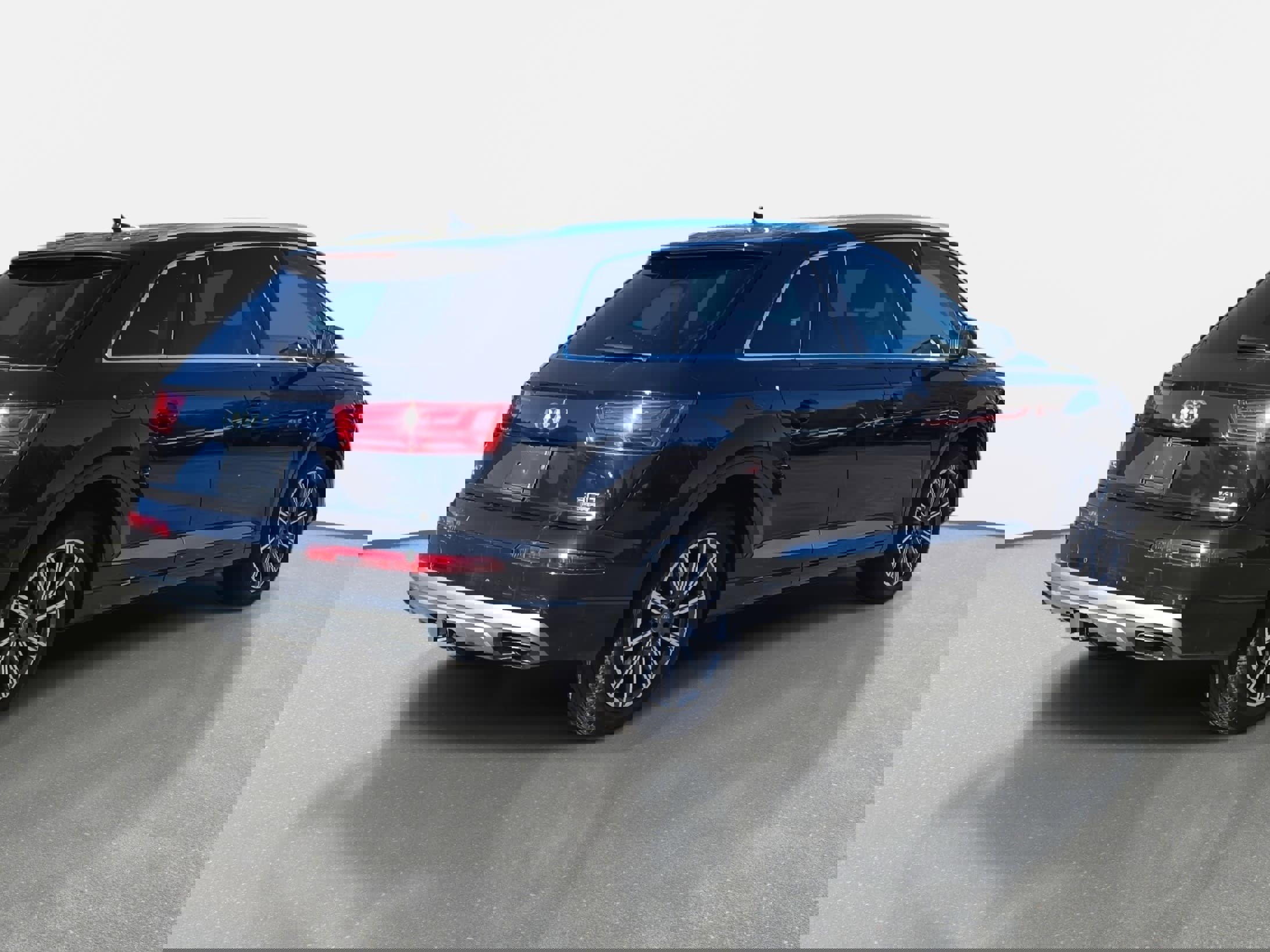 Used 2018 Audi Q7 3.0T Prestige image 5