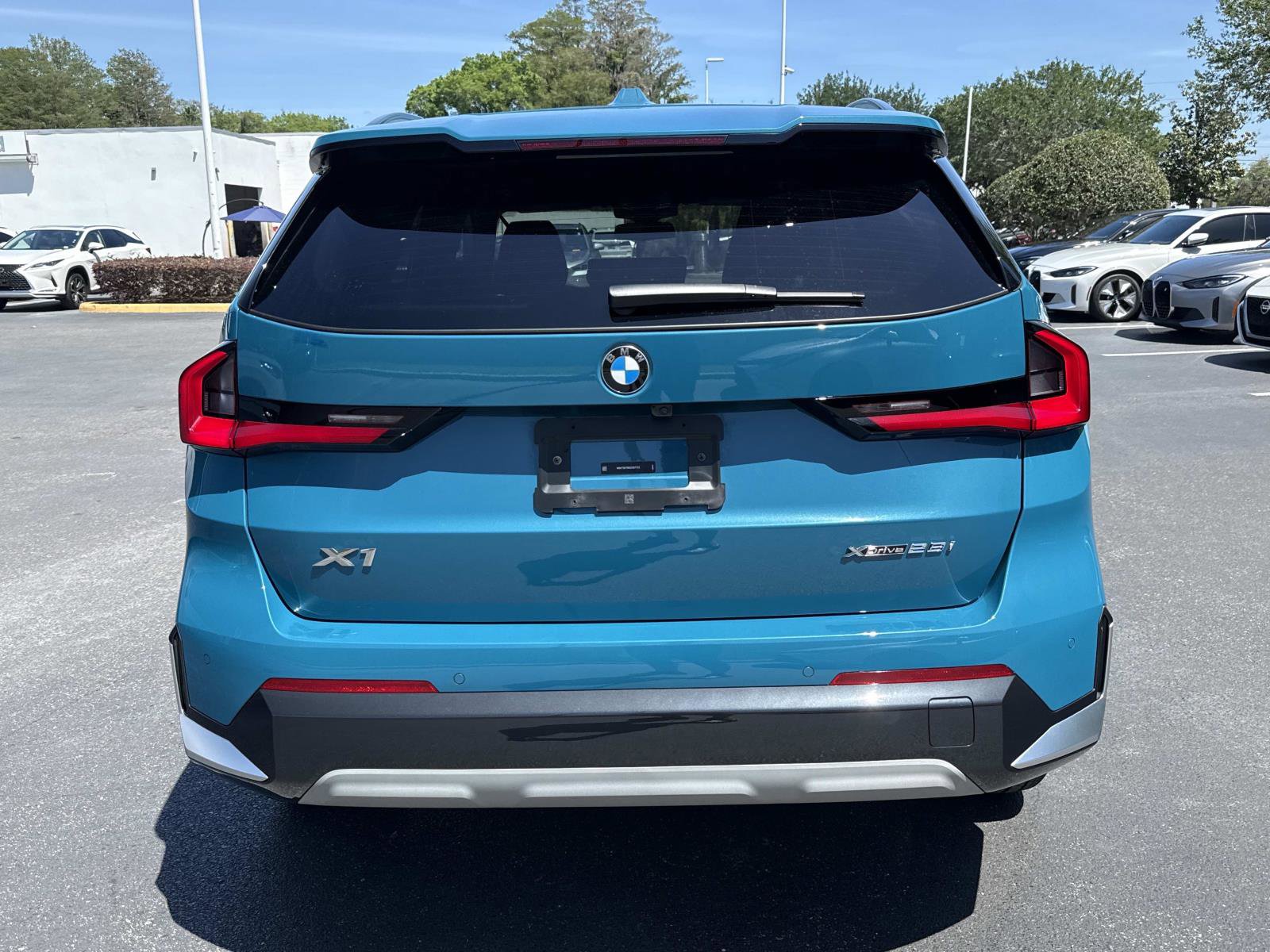 Used 2025 BMW X1 xDrive28i AWD/4WD image 4