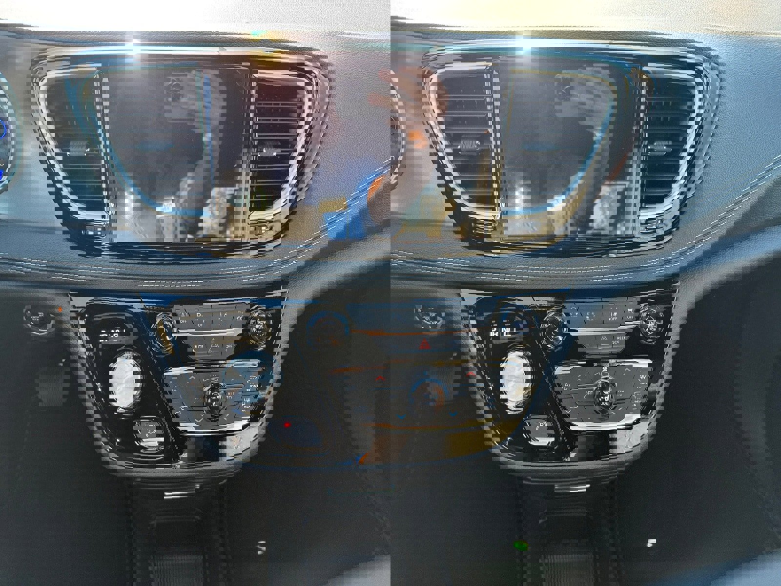 New 2026 Chrysler Pacifica Select image 11