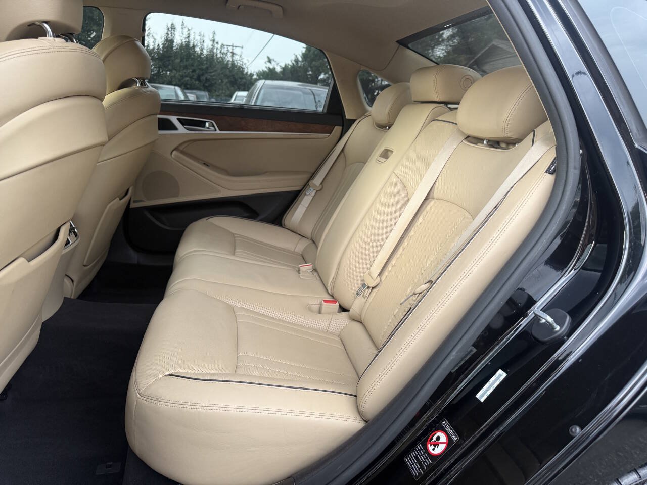 Used 2015 Hyundai Genesis 5.0 RWD image 11