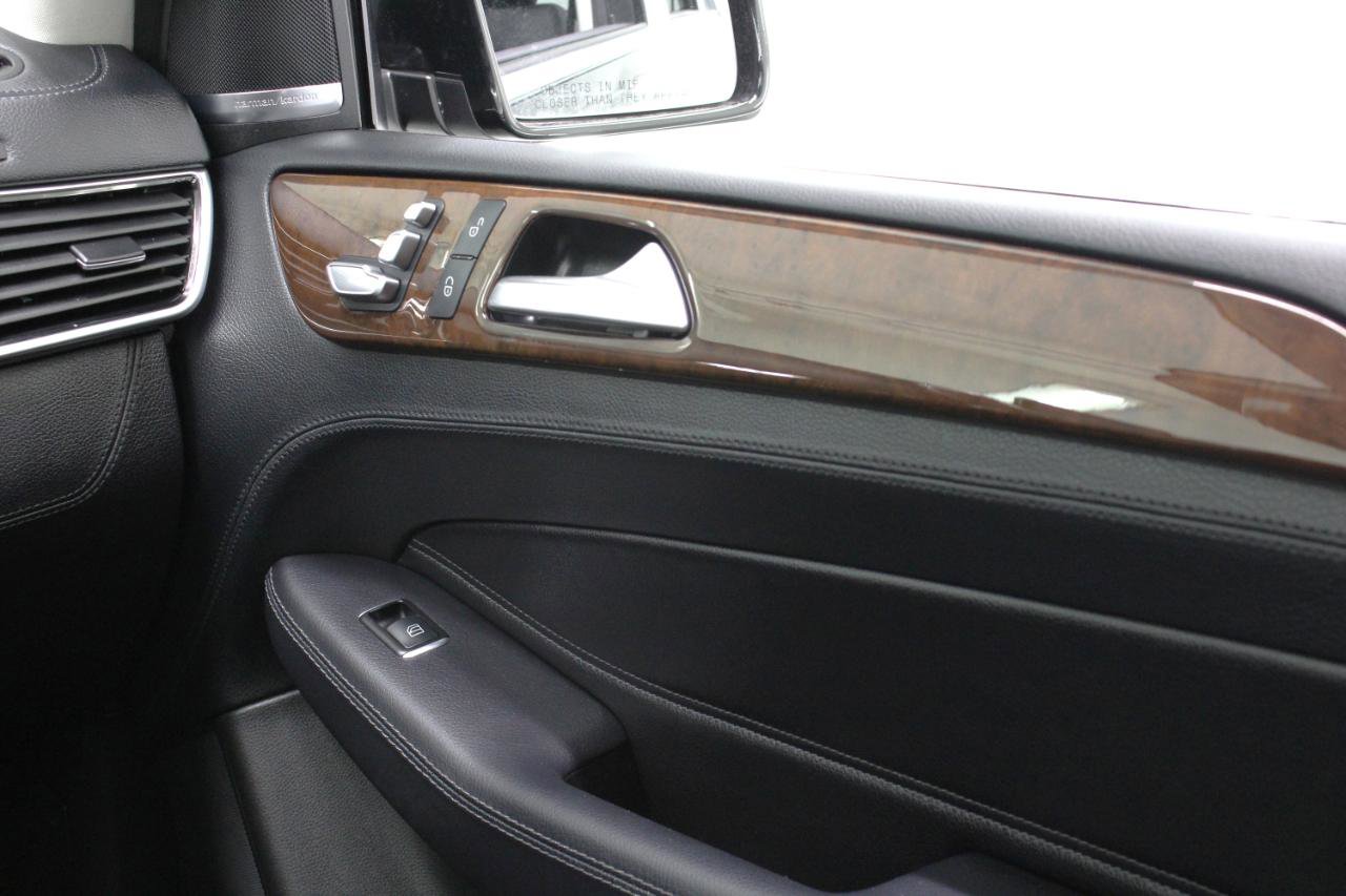 Used 2017 Mercedes-Benz GLE 400 4MATIC image 54