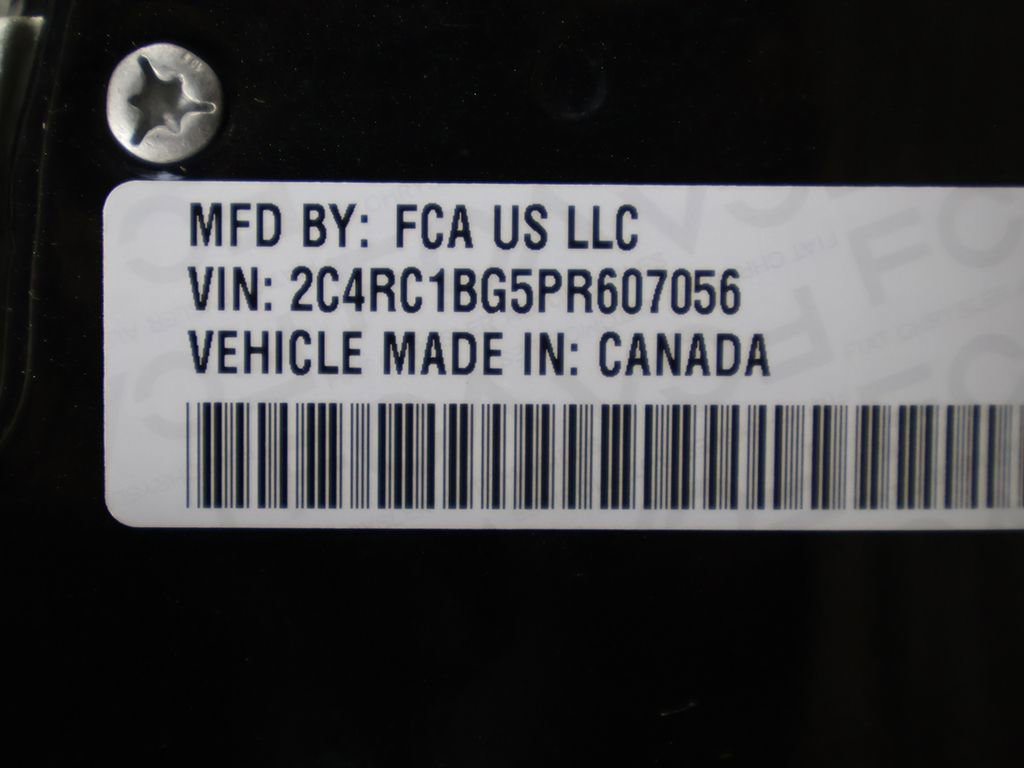 Used 2023 Chrysler Pacifica Touring-L FWD image 44