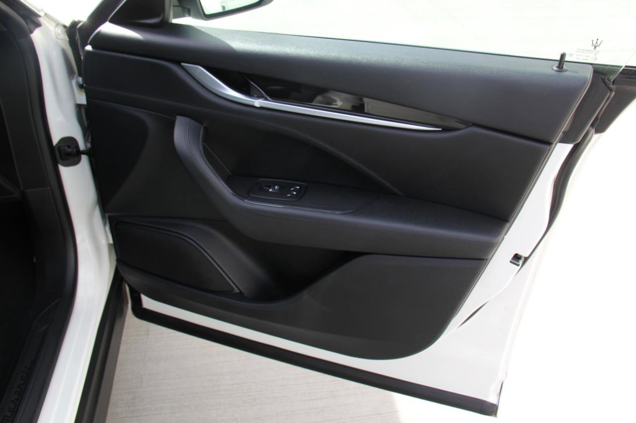 Used 2020 Maserati Levante S image 30