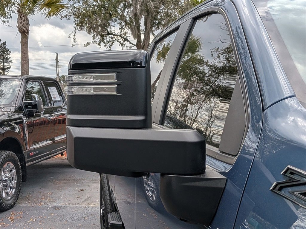 Used 2025 Chevrolet Silverado 2500 Custom w/ Custom Convenience Package image 12