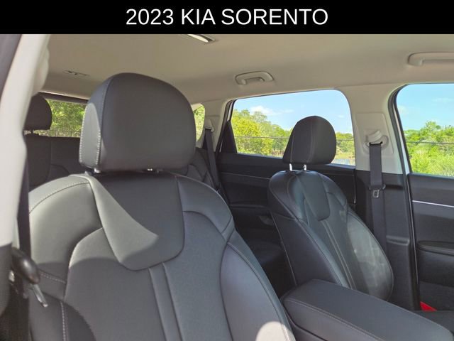 Used 2023 Kia Sorento S FWD image 11