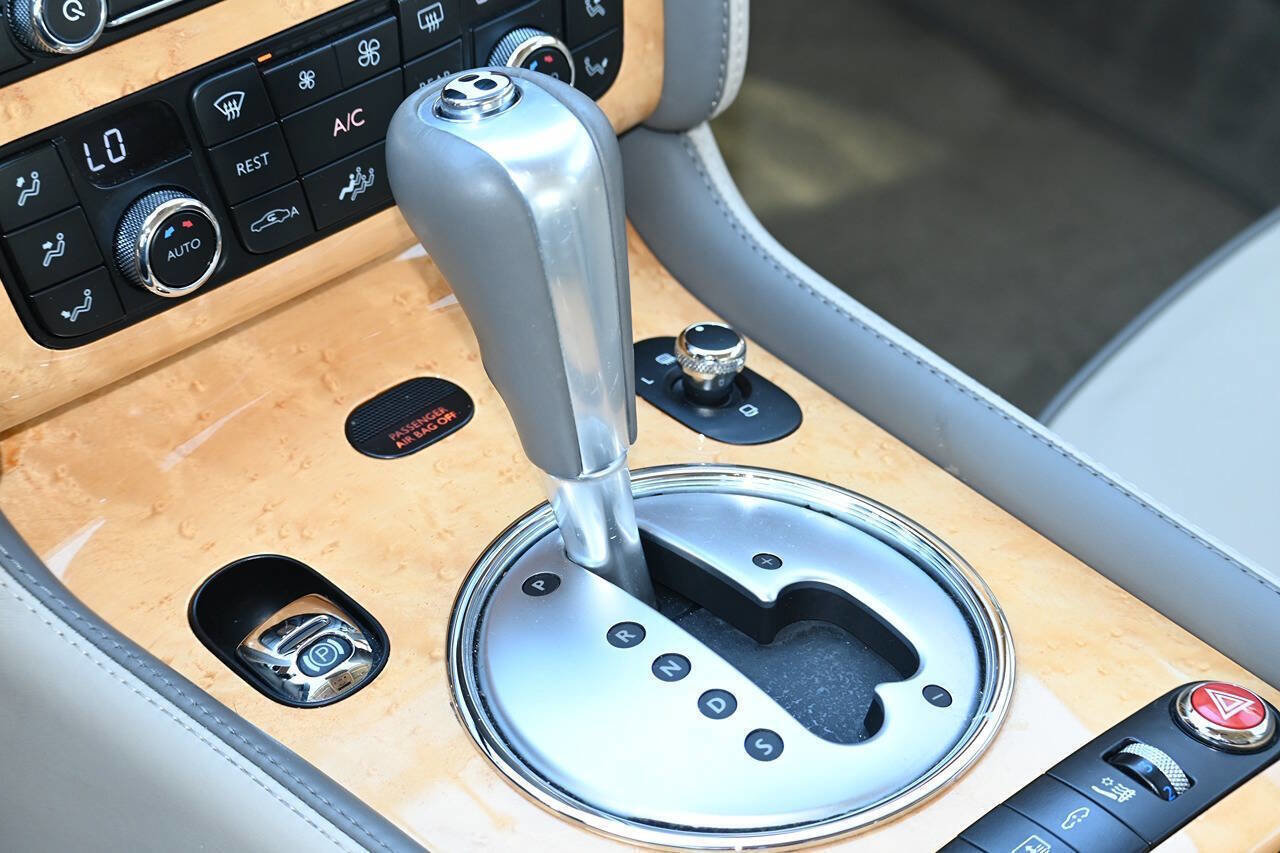 Used 2012 Bentley Flying Spur Flying Spur image 12