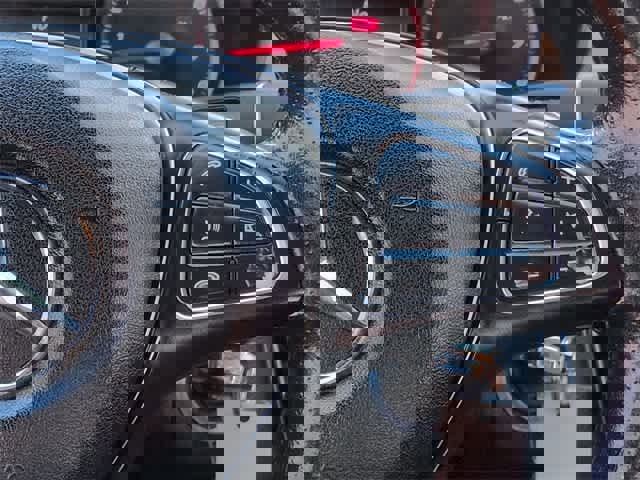 Used 2018 Mercedes-Benz C 300 Sedan image 27