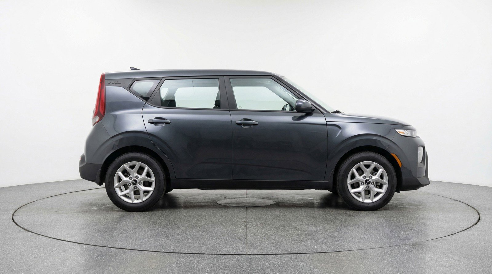Used 2025 Kia Soul LX w/ LX Technology Package FWD image 11