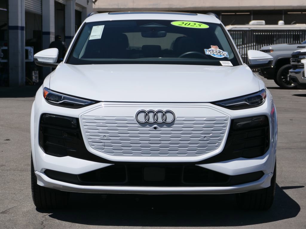 Used 2025 Audi Q6 e-tron Premium image 7