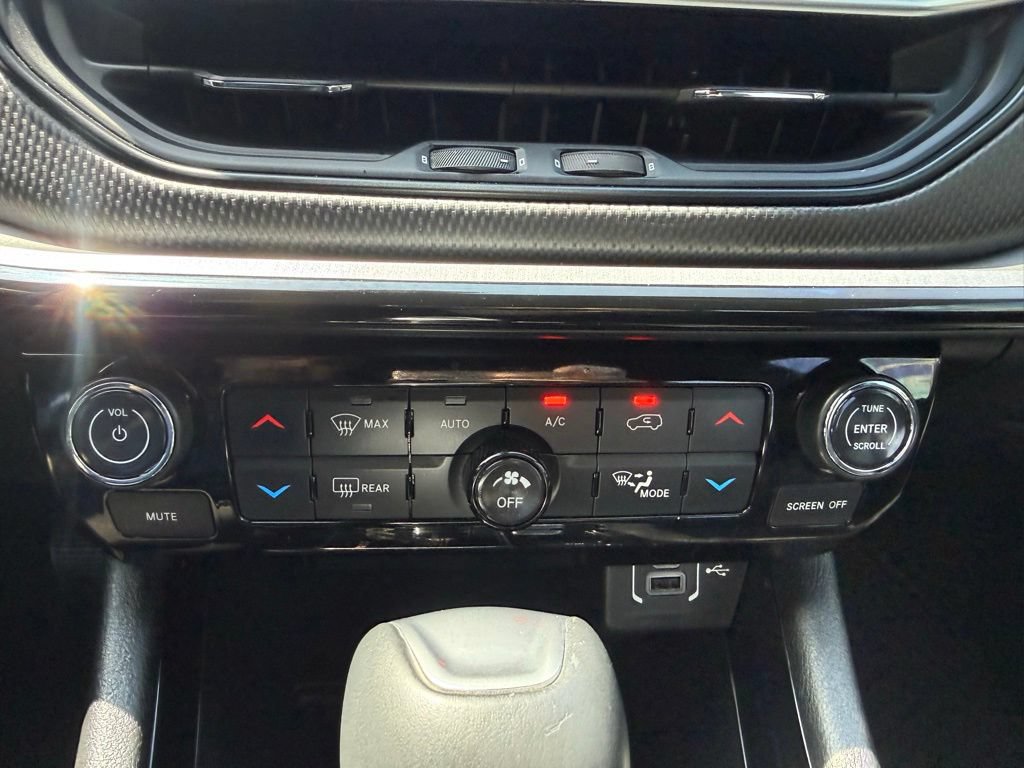 Used 2024 Jeep Compass Trailhawk AWD/4WD image 22