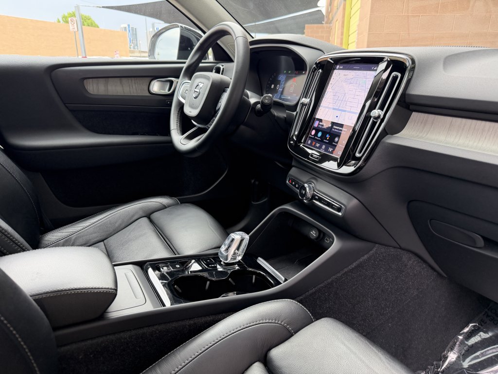 Used 2023 Volvo XC40 B5 Plus w/ Driver Assist Package AWD/4WD image 42