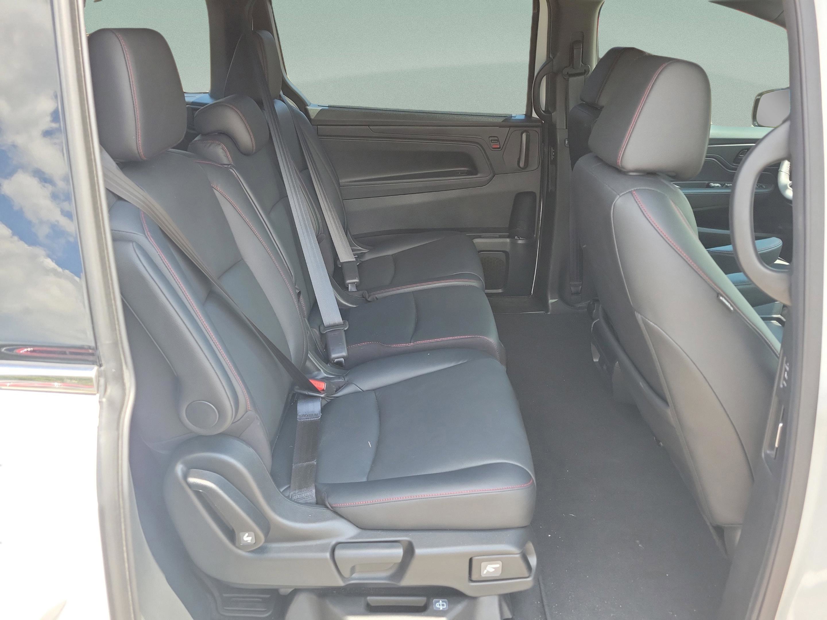 Used 2023 Honda Odyssey Sport image 10