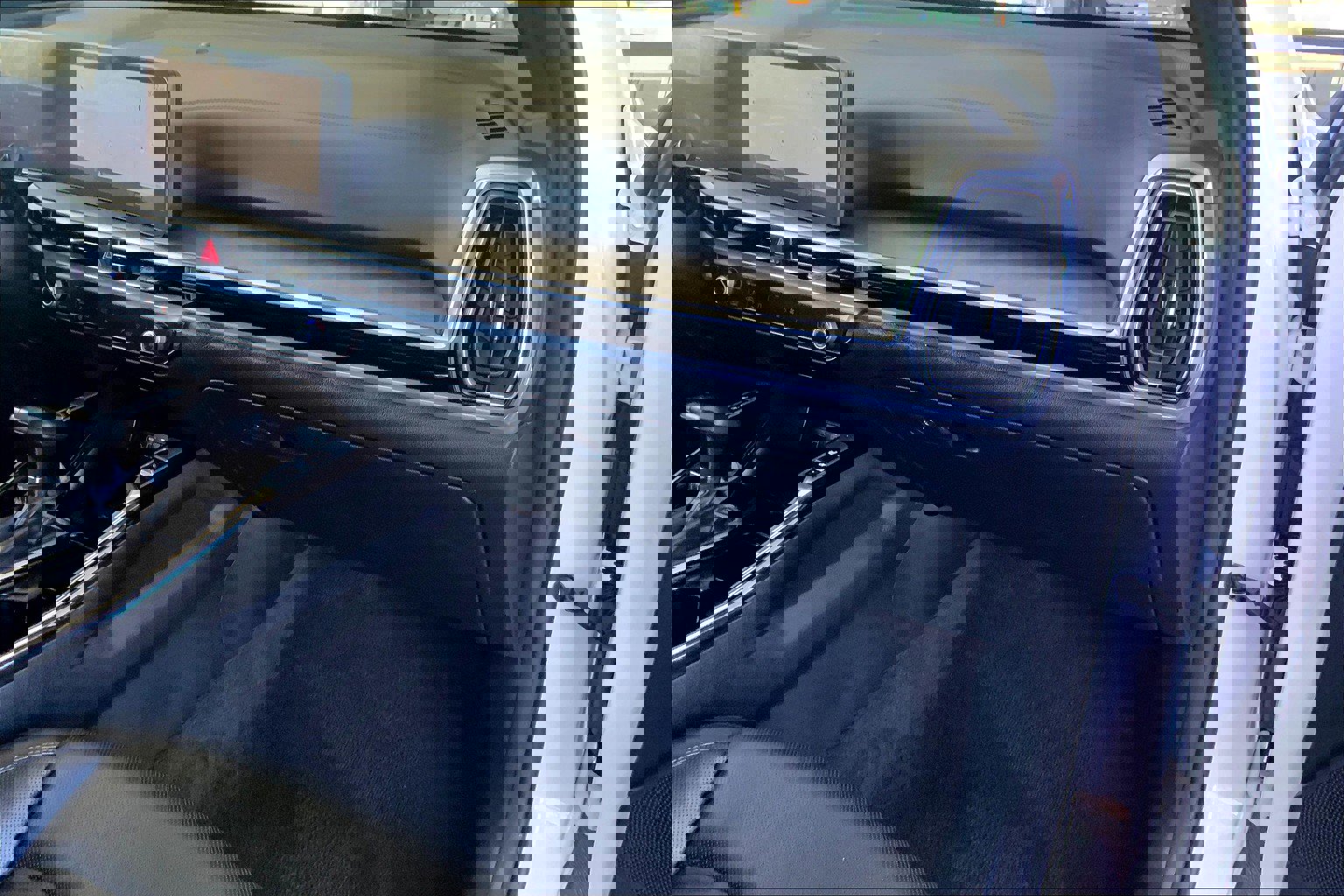 Used 2024 Kia Sorento SX Prestige image 18