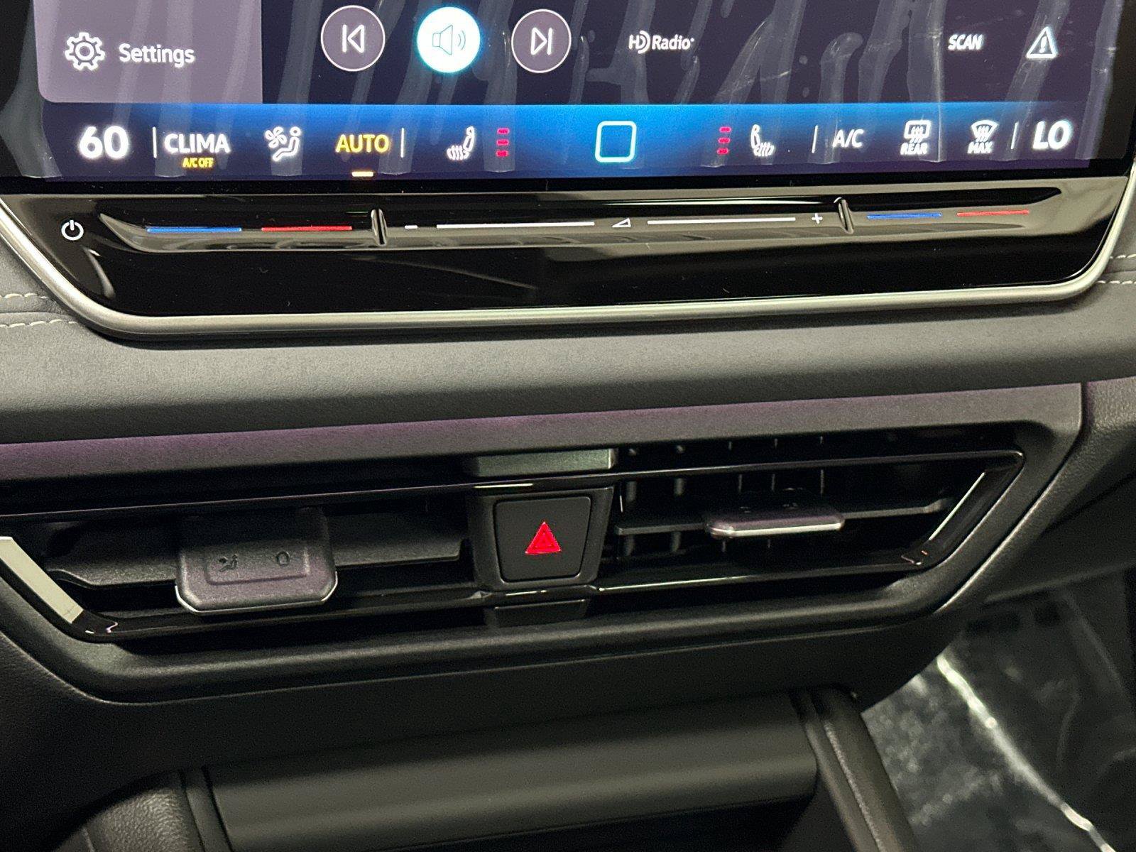 New 2026 Volkswagen Tiguan SE R-Line AWD/4WD image 19