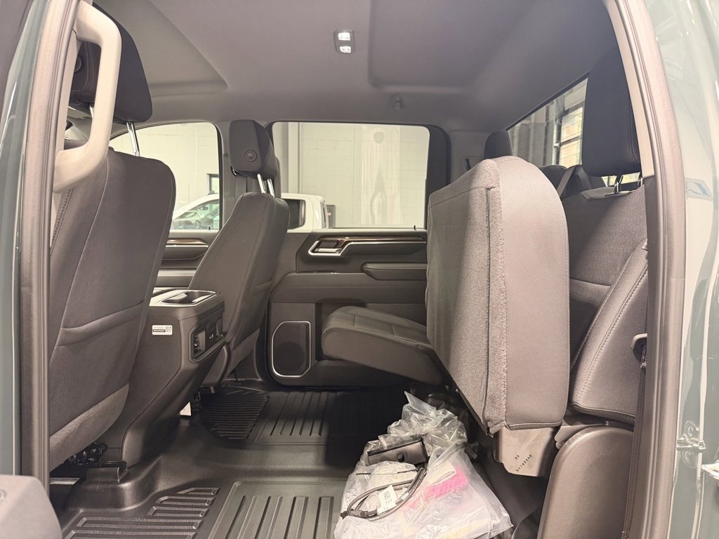 Used 2025 Chevrolet Silverado 2500 LT image 20