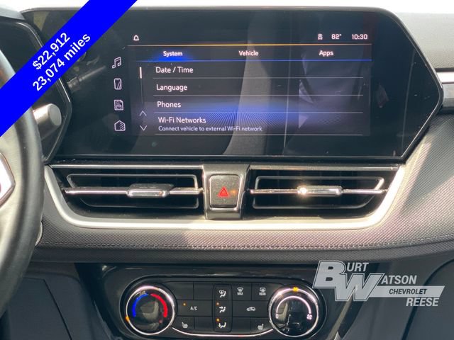 Used 2025 Chevrolet TrailBlazer LT w/ LT Cold Weather Package AWD/4WD image 24