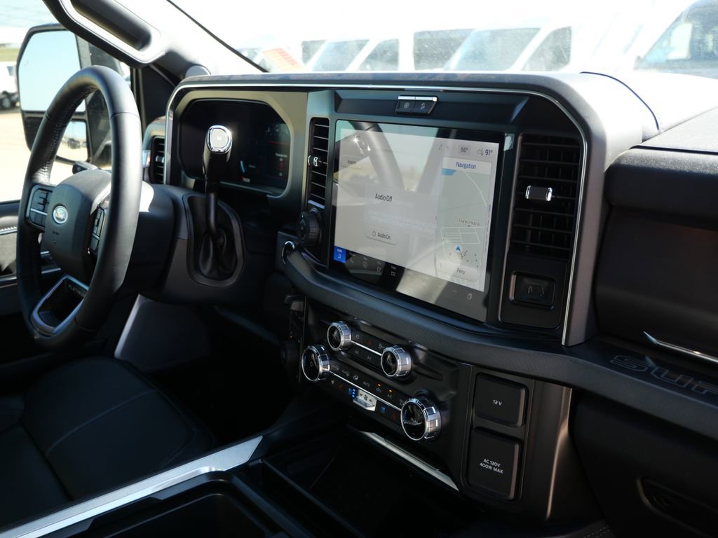 Used 2026 Ford F450 Platinum w/ FX4 Off-Road Package image 18