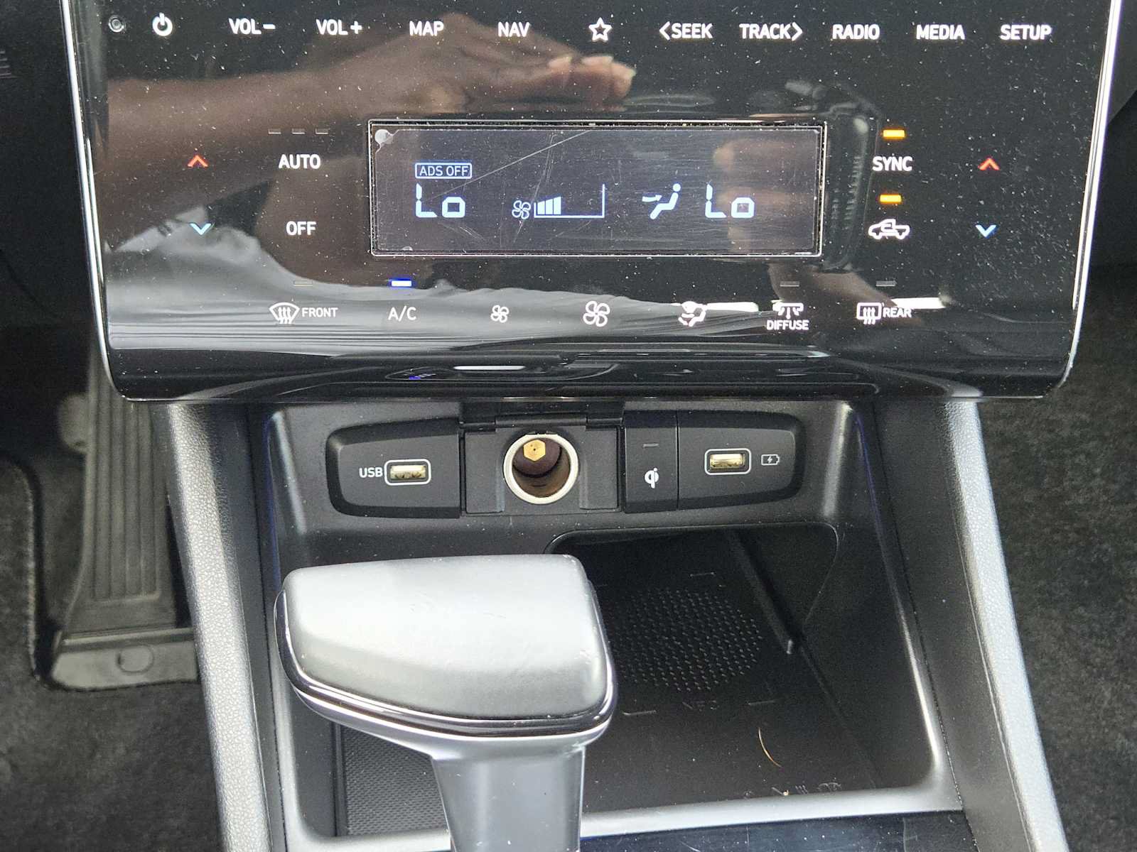 Certified 2023 Hyundai Santa Cruz Limited AWD/4WD image 20
