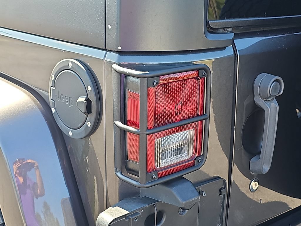 Used 2018 Jeep Wrangler Unlimited Sport AWD/4WD image 34