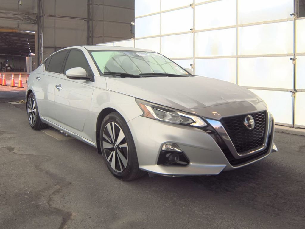 Used 2019 Nissan Altima 2.5 SV FWD image 3