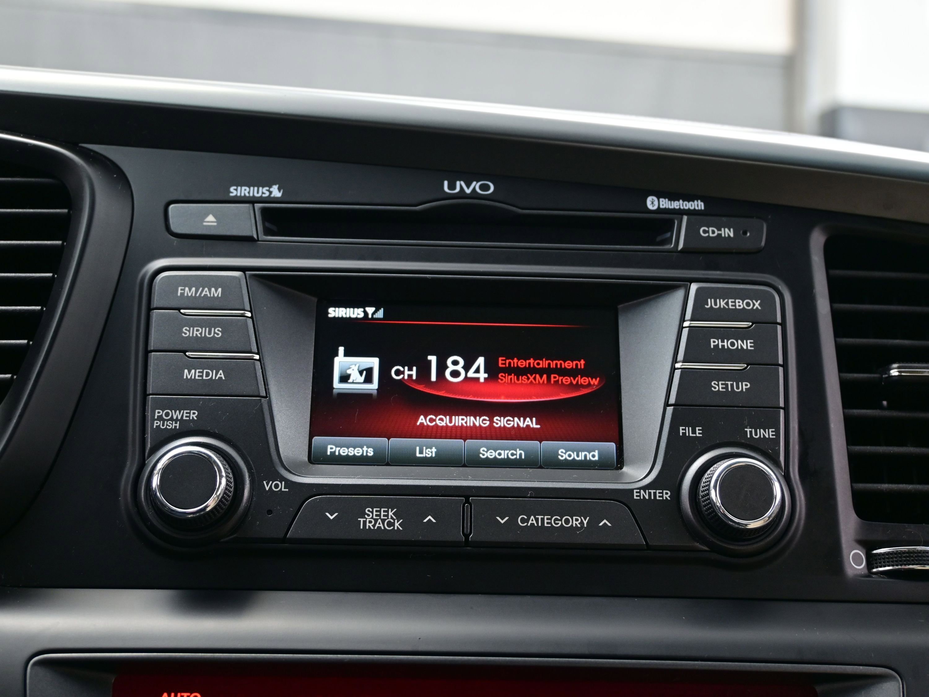 Used 2012 Kia Optima Hybrid w/ Hybrid Convenience Pkg image 19