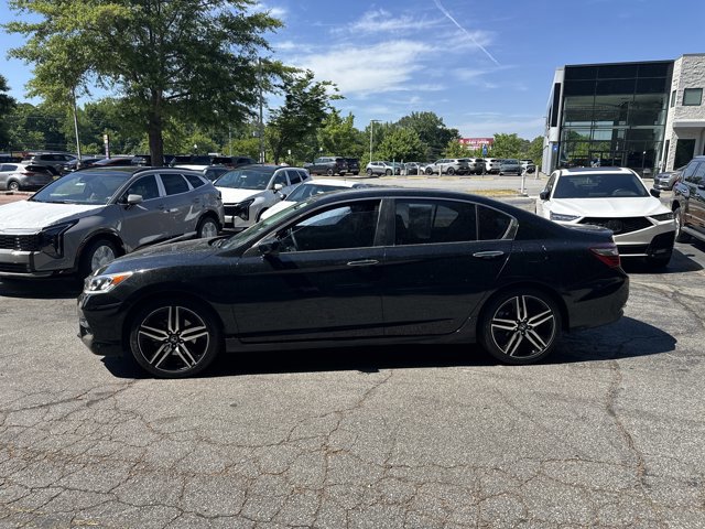 Used 2017 Honda Accord Sport Special Edition image 8