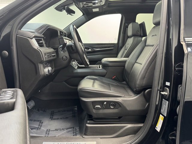 Used 2021 GMC Yukon XL Denali image 13