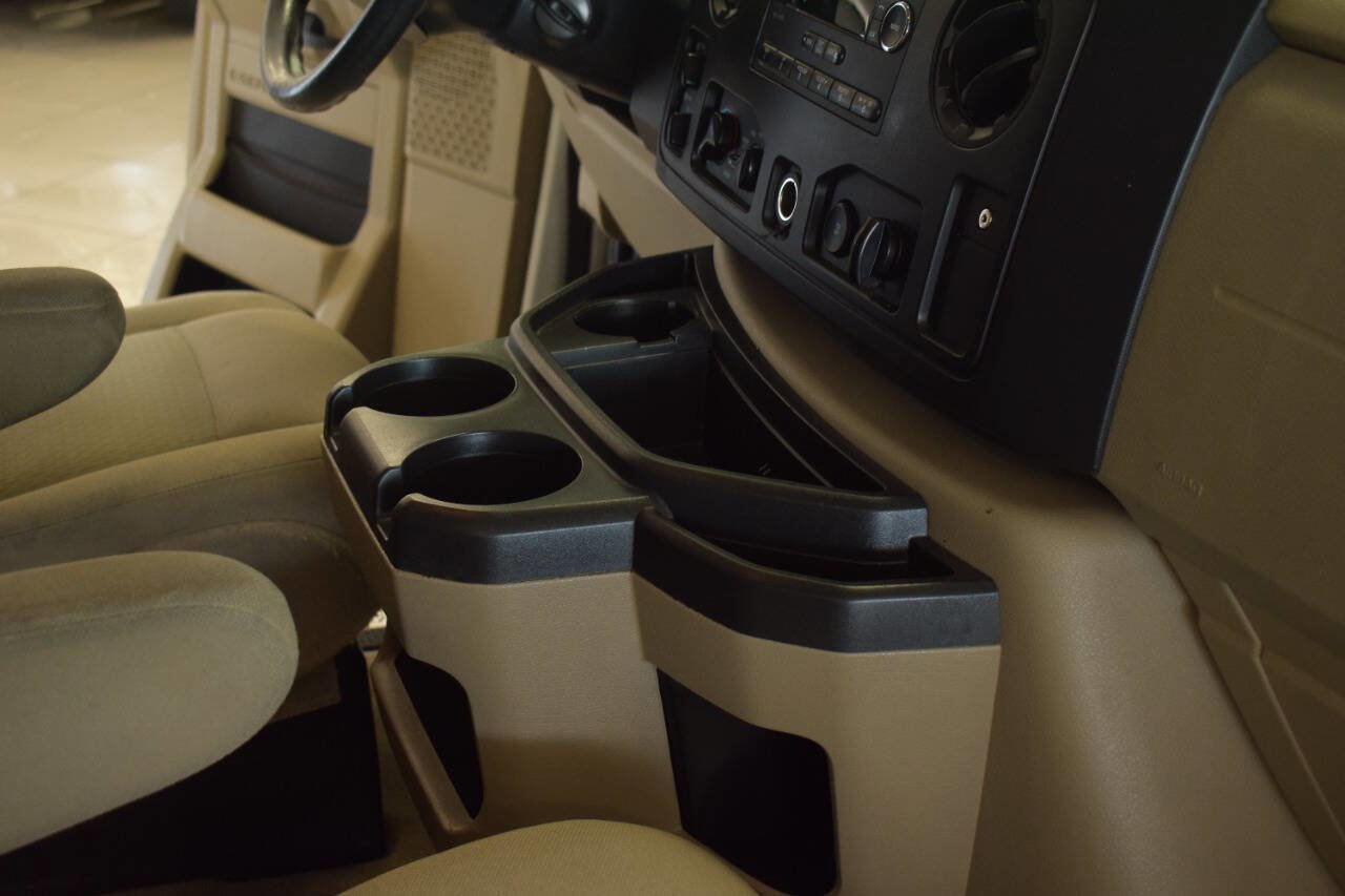 Used 2014 Ford E-350 and Econoline 350 XLT RWD image 57