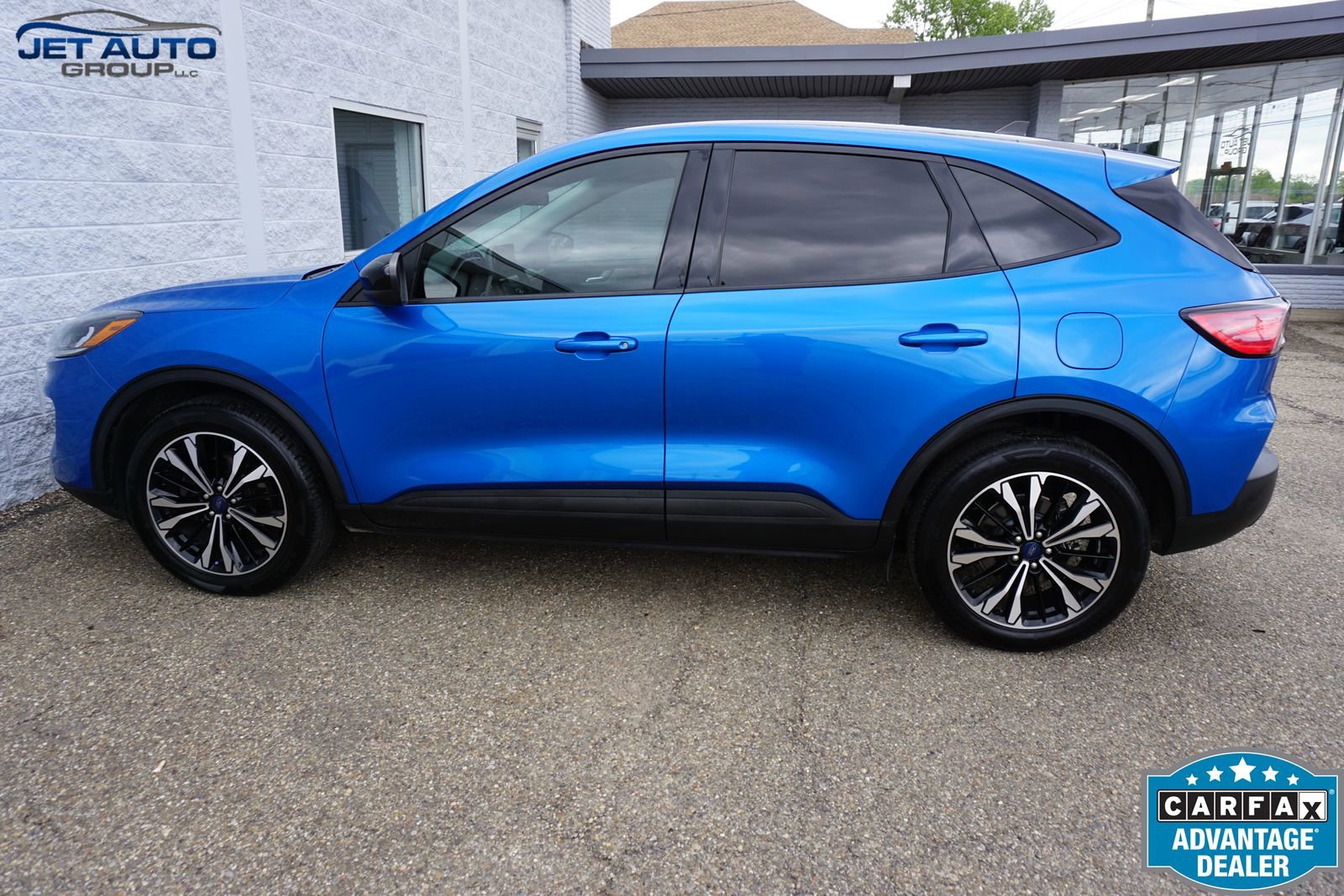 Used 2021 Ford Escape SE w/ SE Sport Appearance Package AWD/4WD image 13