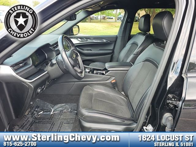 Used 2022 Jeep Grand Cherokee L Laredo image 9