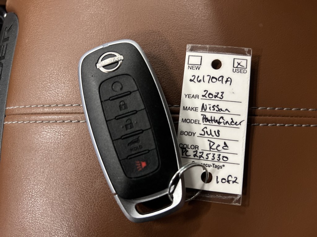Used 2023 Nissan Pathfinder Platinum AWD/4WD image 32
