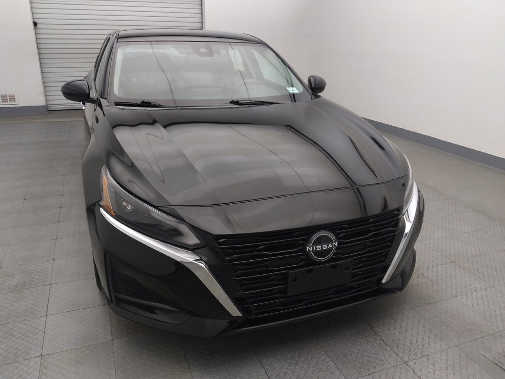 Used 2023 Nissan Altima 2.5 SV image 14
