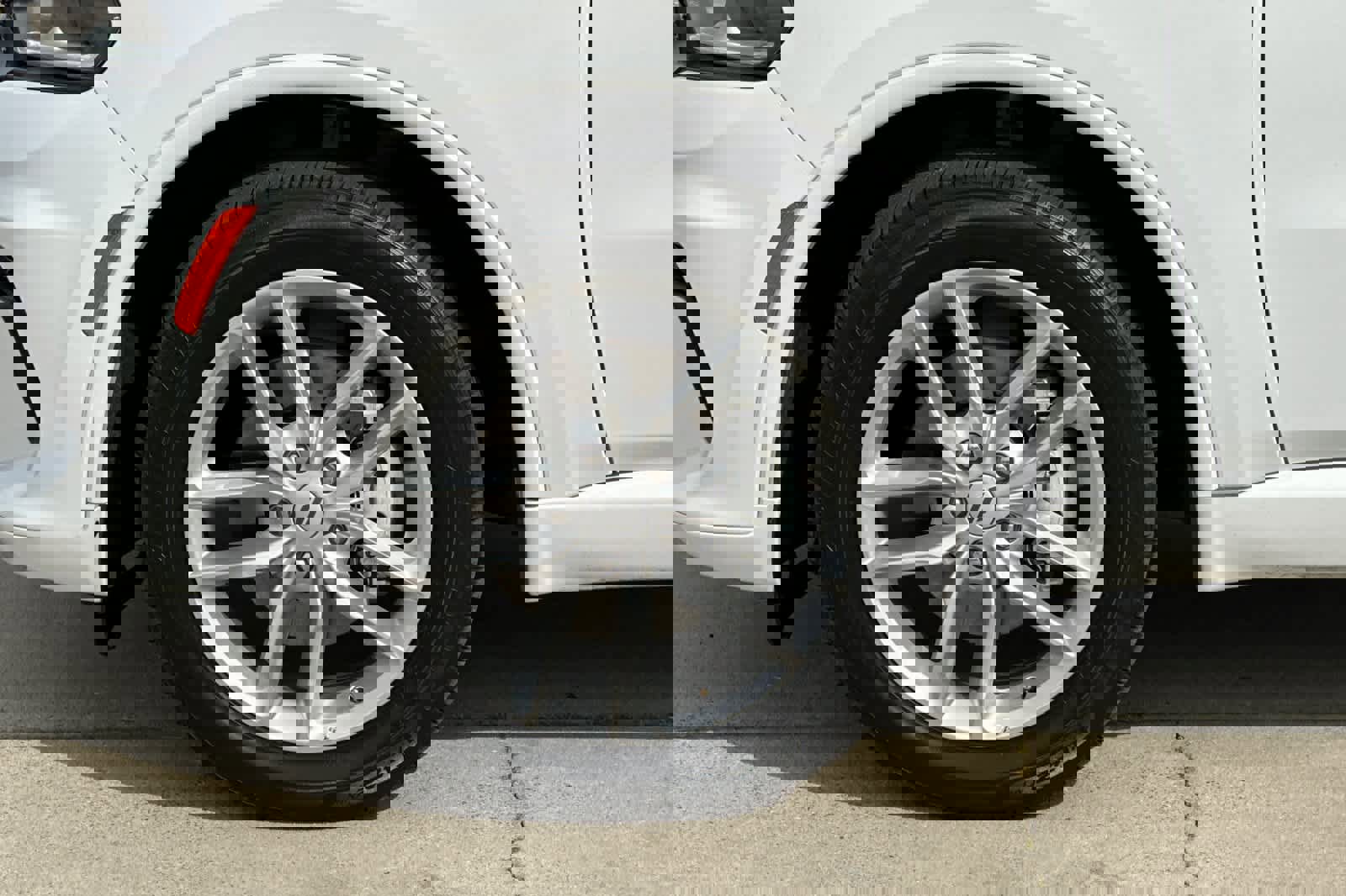 Used 2025 Dodge Durango GT image 27